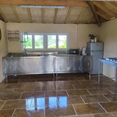 Villa Maison Perigourdine Spacieuse Avec Piscine Gaffan